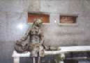 lpool2eleanoralone.jpg